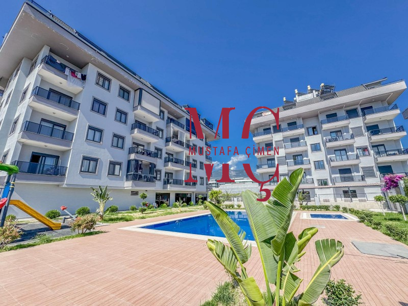 FOR SALE: 1+1 APARTMENT IN A LUXURY COMPLEX IN OBA (CLOSE TO INTERNATIONAL SCHOOLS)